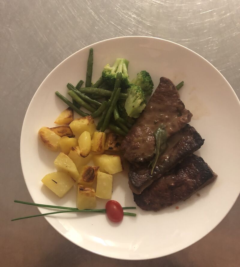 Kalbsleber mit Butter und Salbei