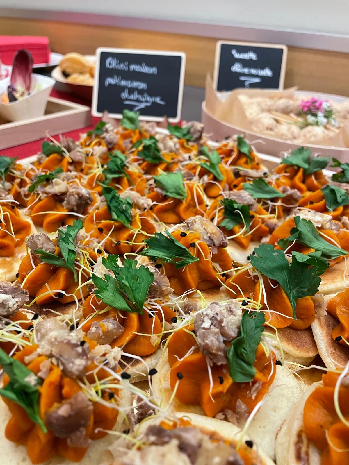 Blinis maison, mousseline de potimarron et châtaigne