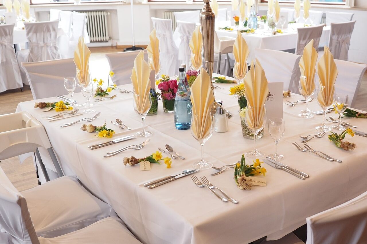 SINSI IS ER OOK VOOR UW CATERING, PRIVE EN ZAKELIJK