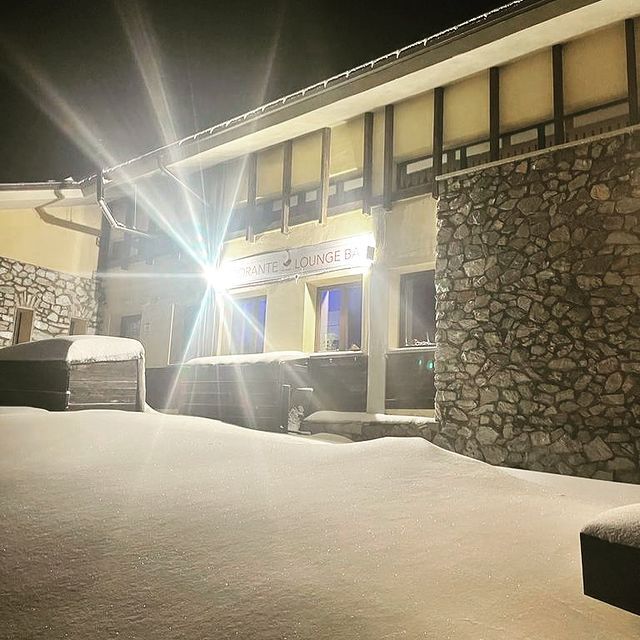 Baita, ristorante, cocktail bar, lounge bar, vineria
INFO E PRENOTAZIONI
3534101825
3351455561