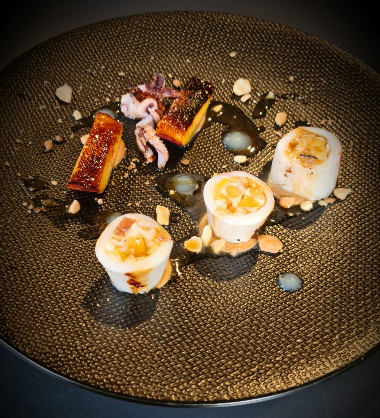 -L’ENCORNET
Encornet, nectarine et noix de cajou