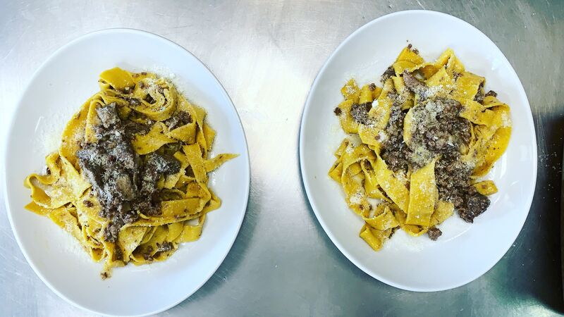 Pappardelle fatte in casa, al cinghiale alla cacciatora.