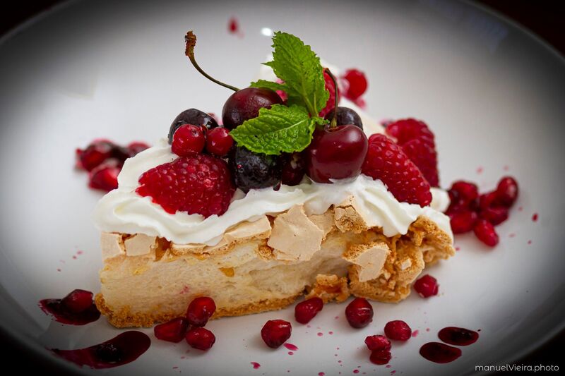 PAVLOVA DE FRUTOS VERMELHOS