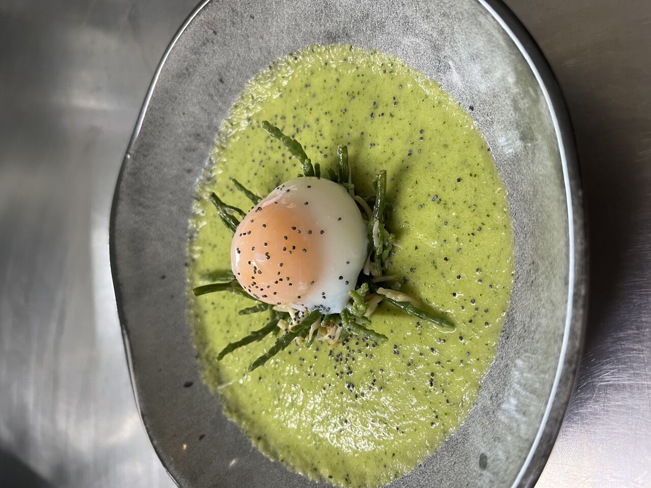 Œuf parfait et gaspacho de Courgettes 