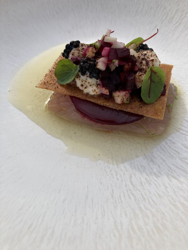 Maquereau, betterave, brousse, jus de pomme verte