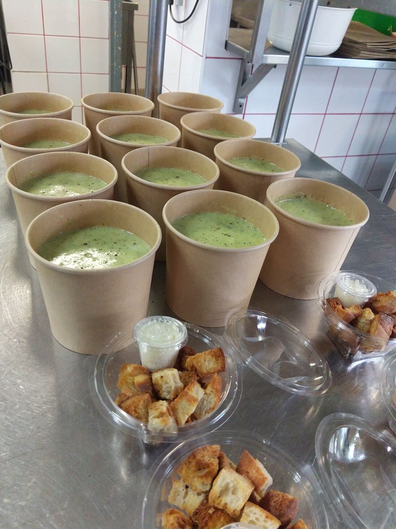 VELOUTE DE CRESSON PETIT CROUTON MAISON FROMAGE