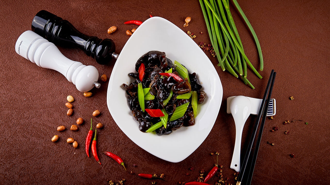 Seler z Grzybami Mun / Selery with Mun mushrooms