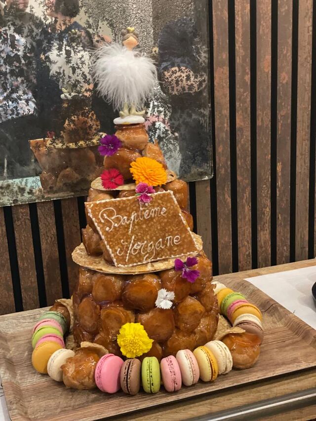 Piece montée et macarons 