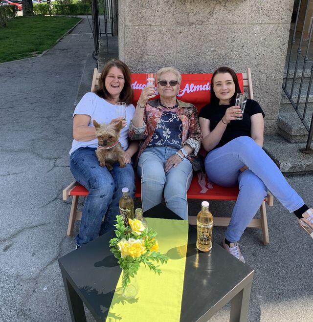 Familie Vorderwinkler
Sandra, Ida & Lisa 