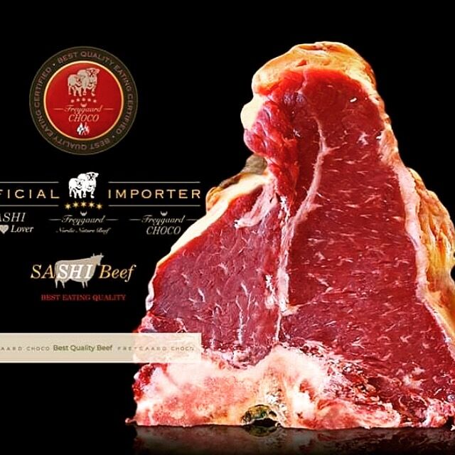 Da Manzo & Co. trovi la Choco Sashi Finlandese. La sua caratteristica ? alimentata a bacche di cioccolato per 6 mesi !!