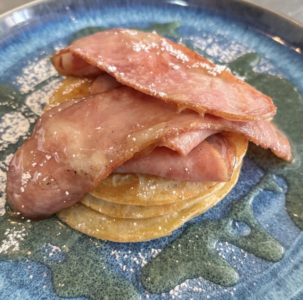 Pancakes with bacon & honey