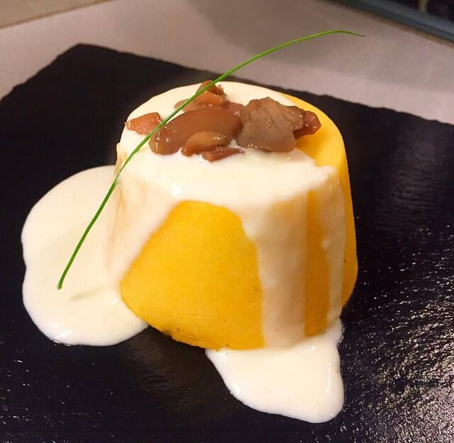 Tortino di polenta,Castelmagno in fonduta, tartufo nostrano