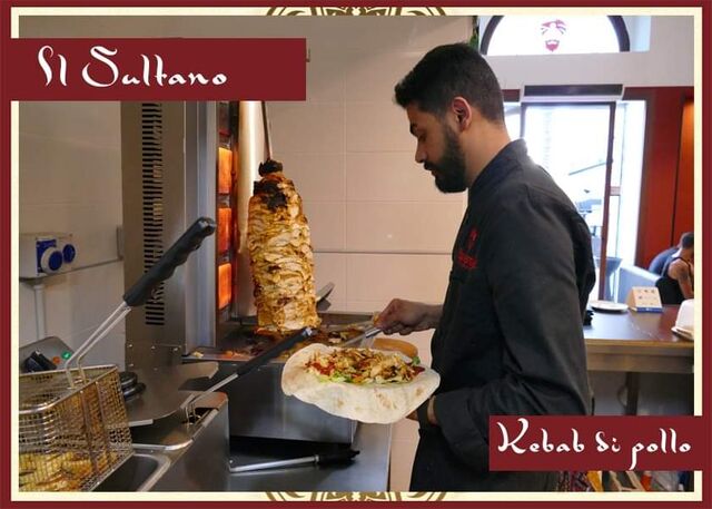 PREPARAZIONE PIADINA KEBAB 