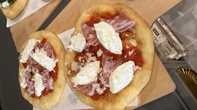 Pizza fritta Mortadella & Burrata