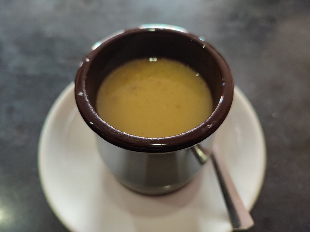 Caldo de carne y verduras