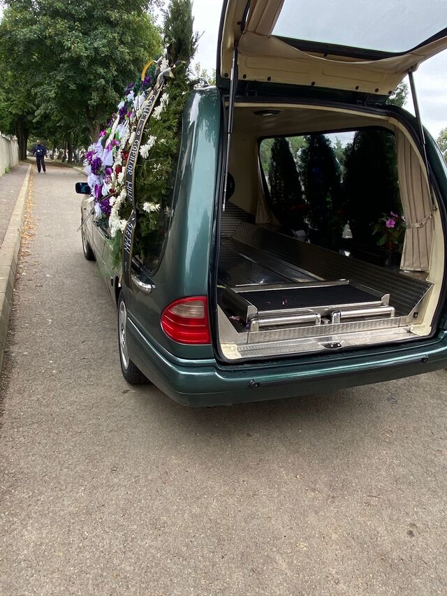 Auto speciale funerare