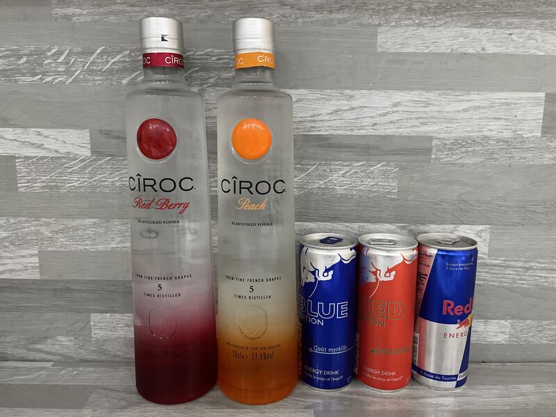 55e Ciroc pêche ou Berry 70 cl avec 3 canette au choix