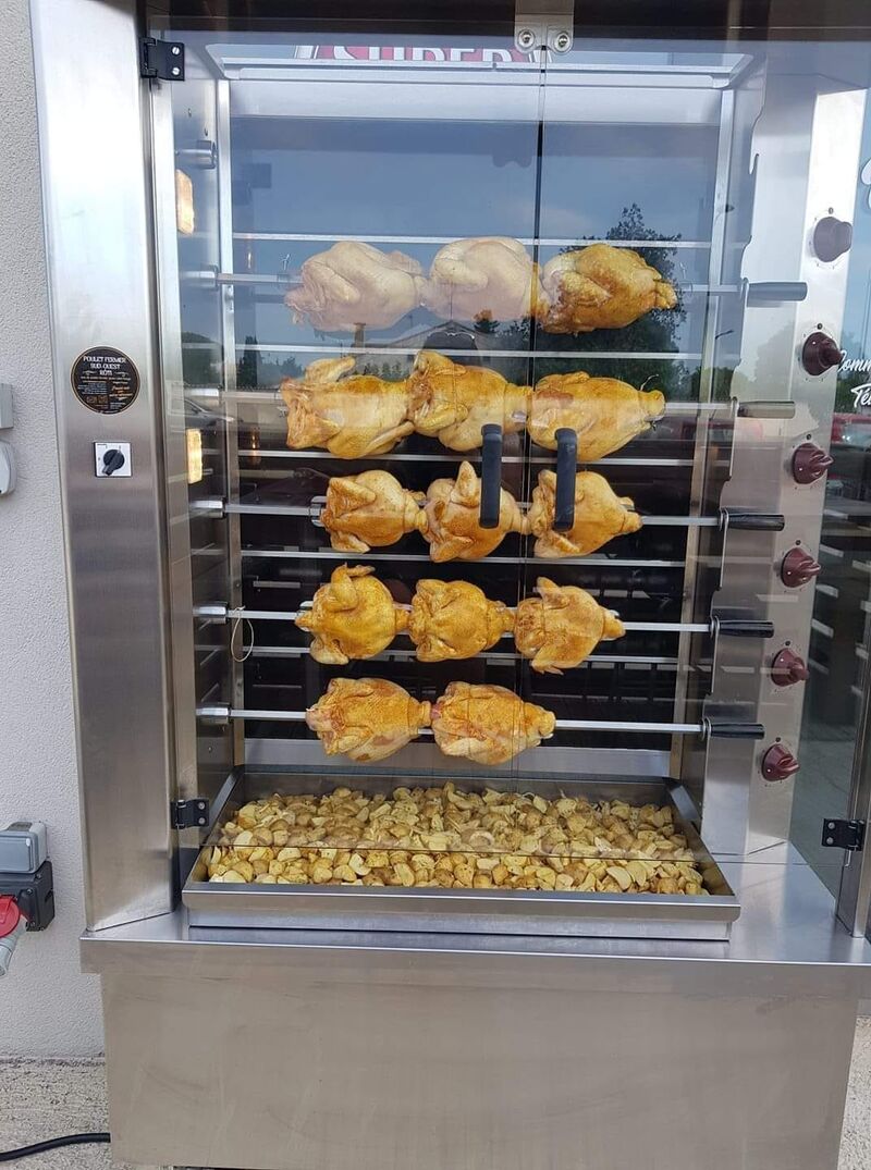 Poulet traditionnel et Poulet fermier ,
vous attendent chez l'Instant Snack