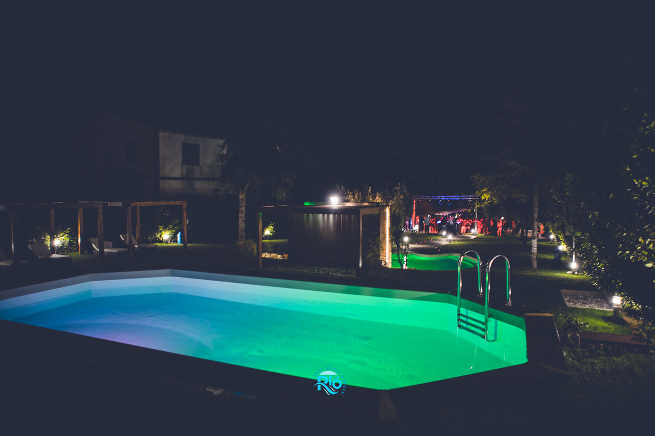 Piscina Fuori-Terra Area Jungle di notte 