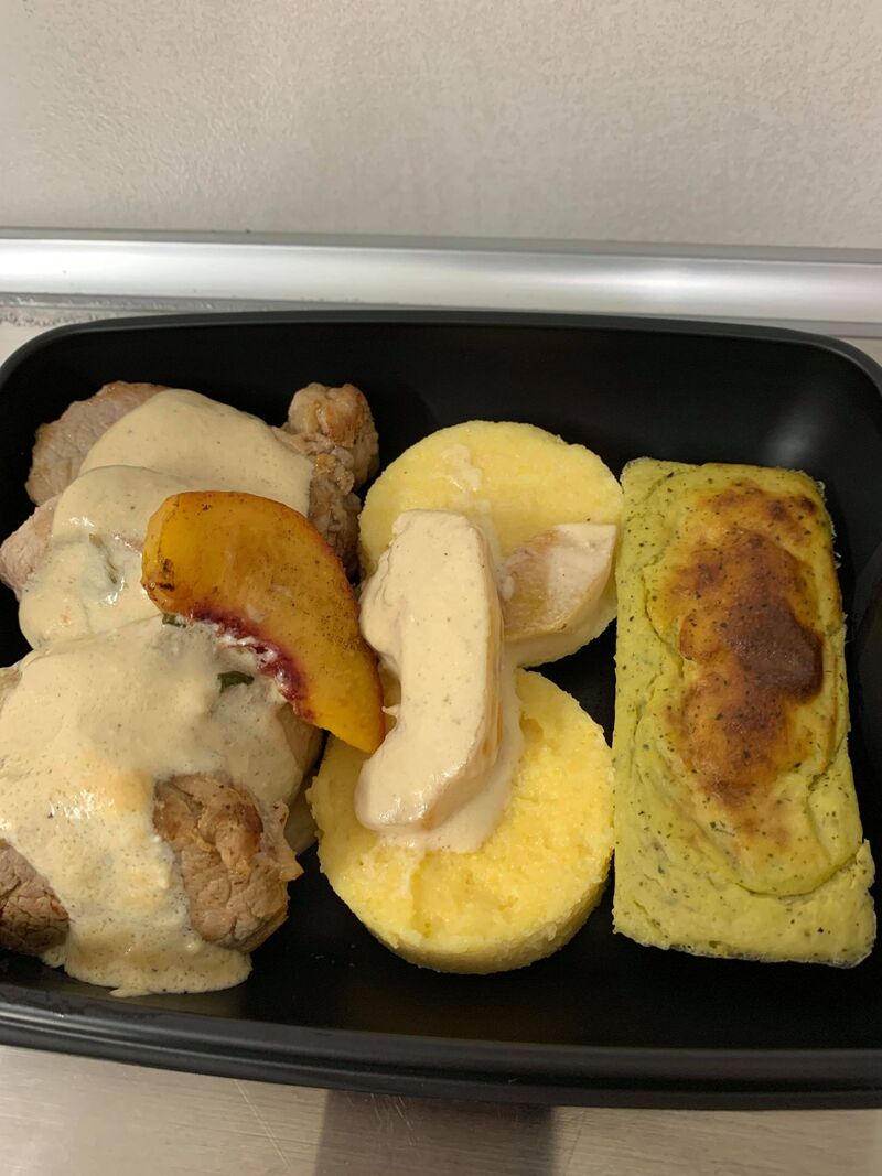 Filet mignon à la pêche rôti et son accompagnement (plat livré dans un plateau repas)