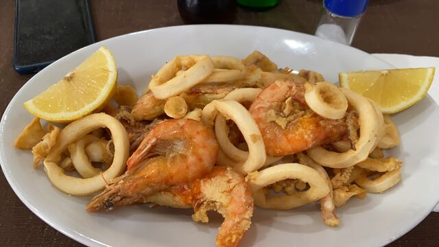 Frittura gamberi e calamari 