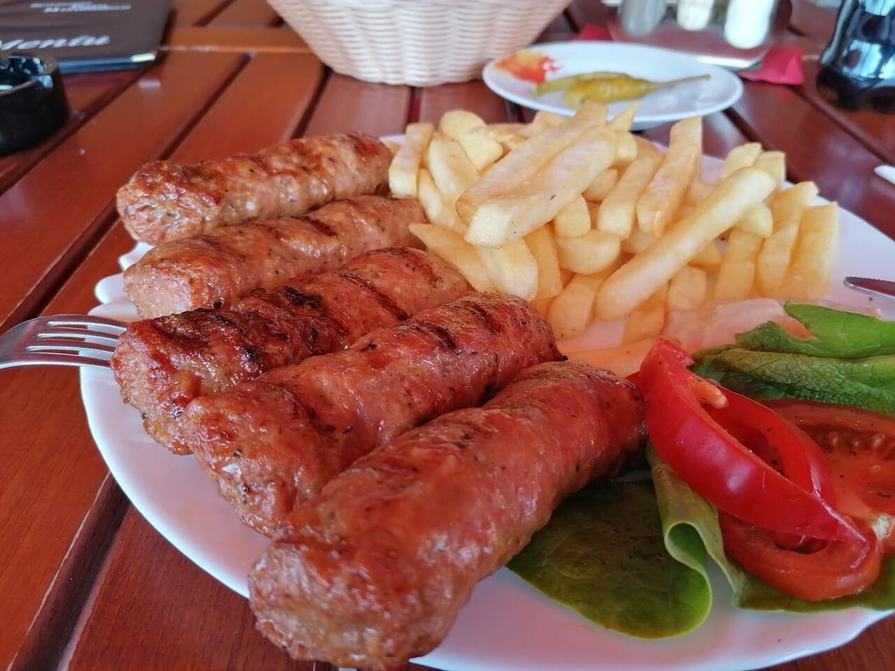 Mici cu cartofi prăjiți 