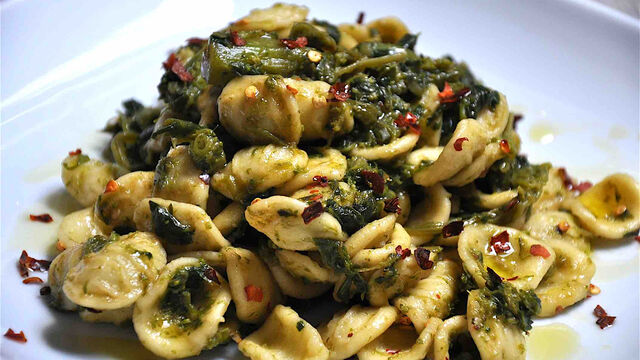 Orechiette con cime di rape