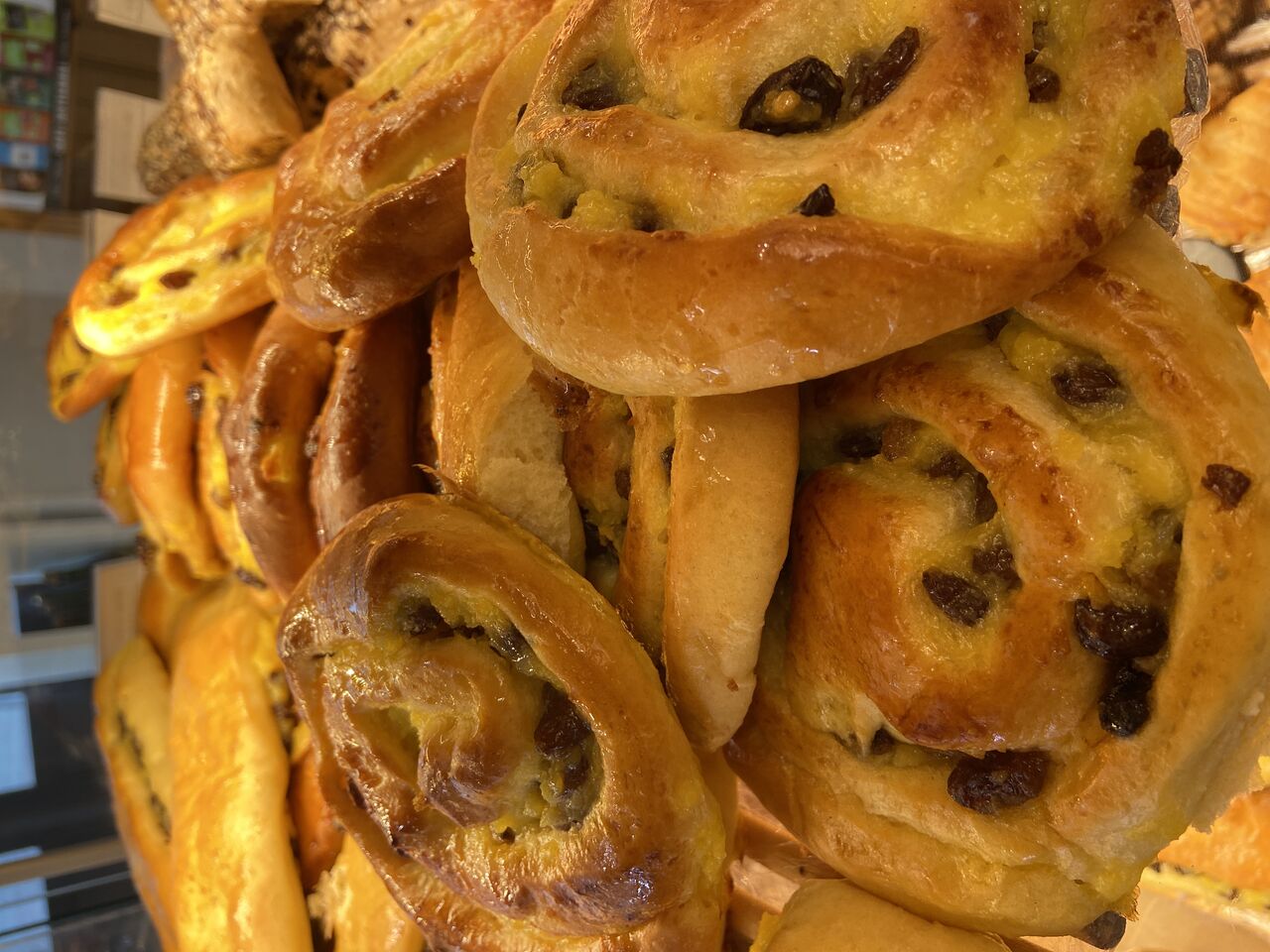 Pain aux raisins 1,30€