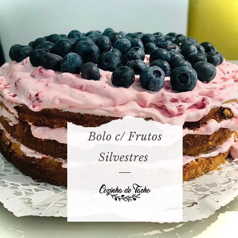 Bolo c/ frutos silvestres