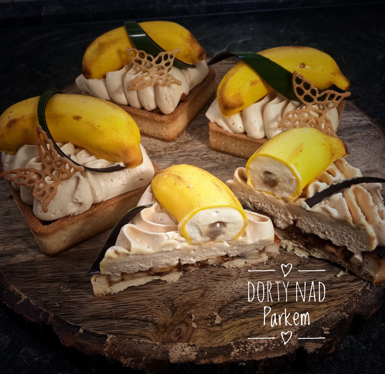 Karamelová tartaletka s banánkem