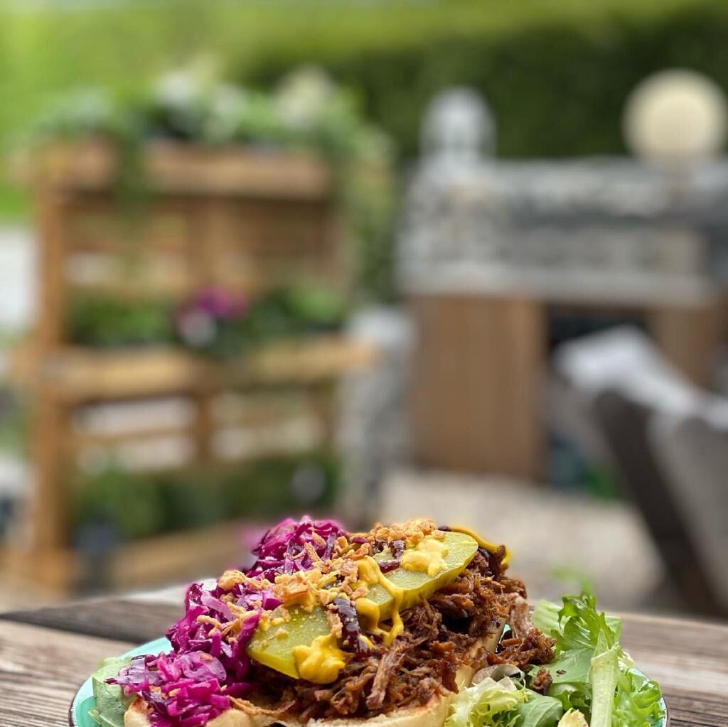 Hot Dog pulled pork