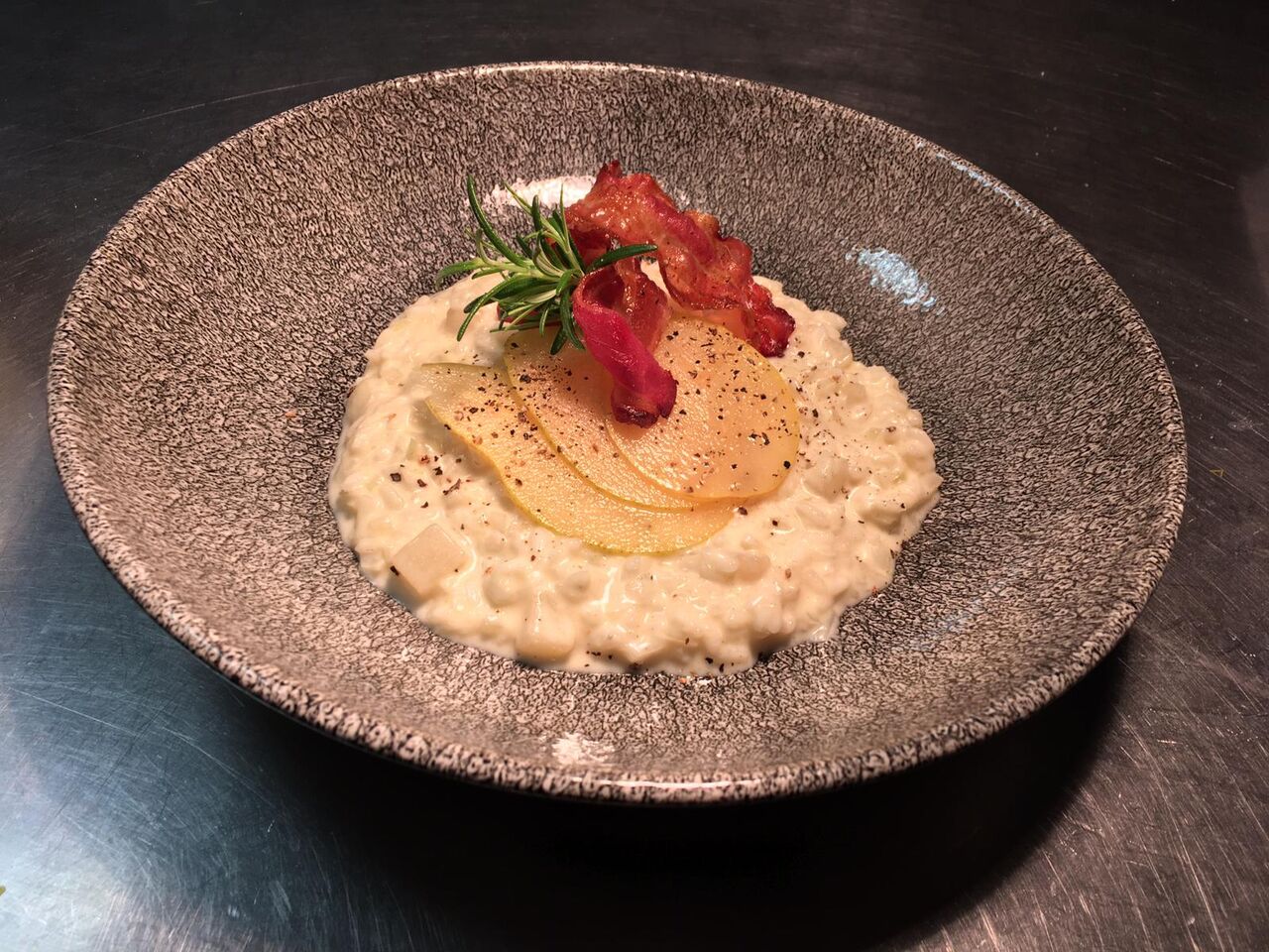 Birnenrisotto mit Gorgonzola und Speck