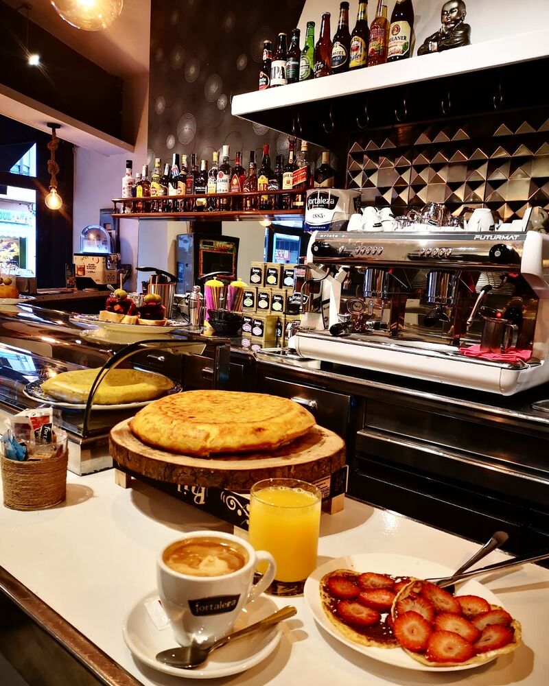 Te ofrecemos deliciosos desayunos!!!
Dulce o salado!!!! ?
Desde 2,40€