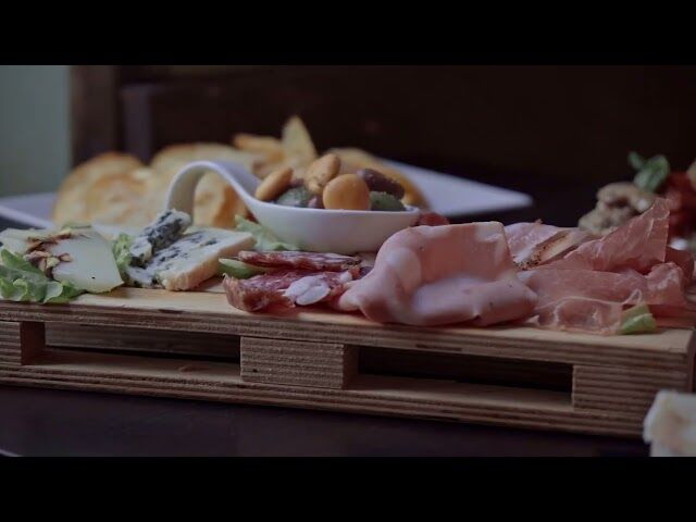 Nevermind, di industriale.... abbiamo solo l'arredamento :D