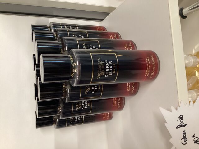 15€No: 33 cherry elixir Victoria’s Secret 
