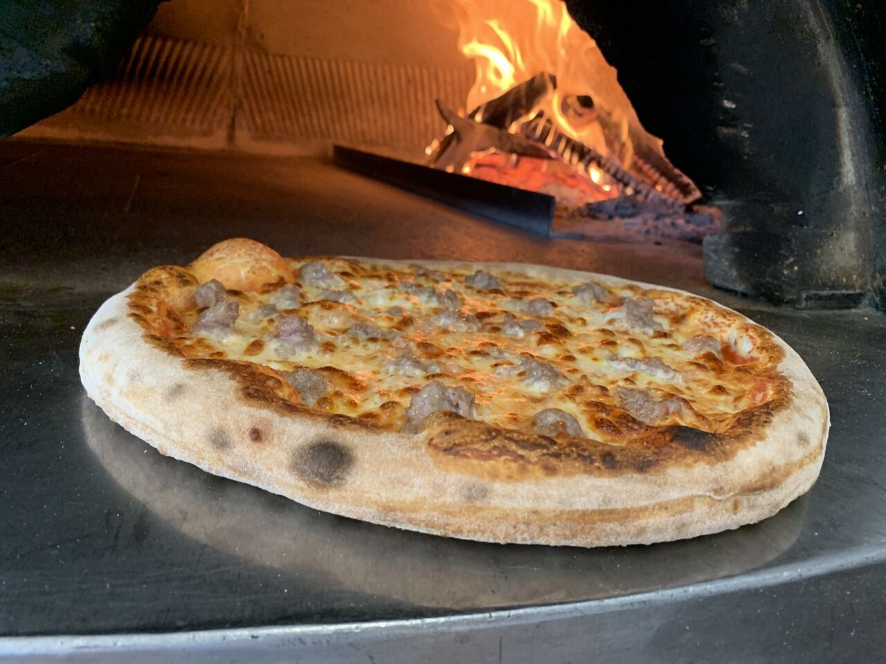 Doppio impasto ( salsiccia e scamorza )