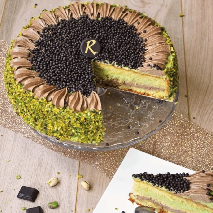 PISTACHOC
Dès 3,60€/p
Crème pistache, crème chocolat, génoise nature, billes croustillantes en chocolat et éclats de pistache.
