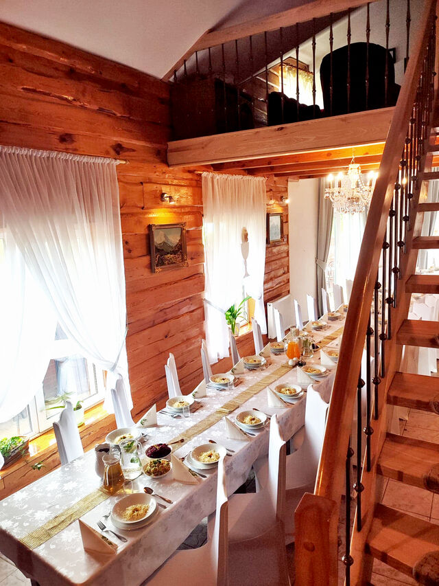 Sala Zakopiańska z antresolą