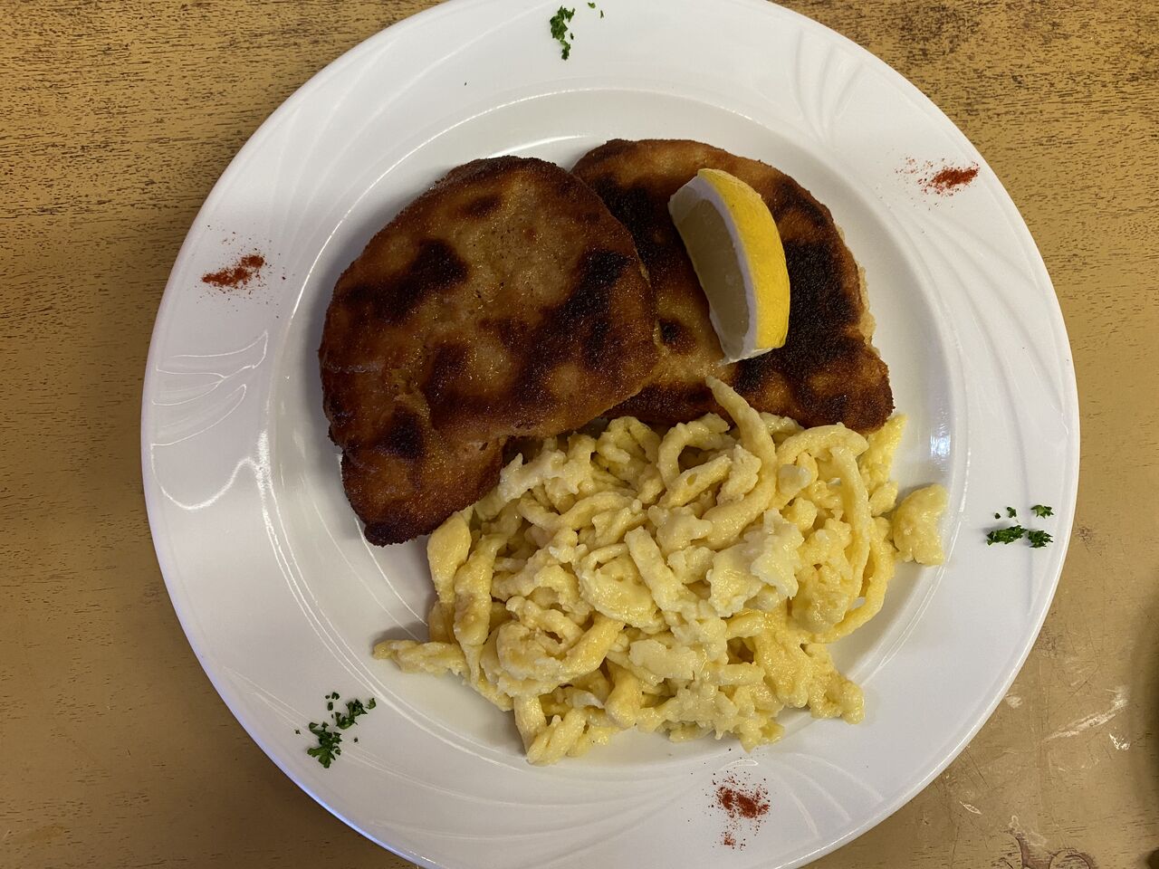 Schnitzel mit Spätzle