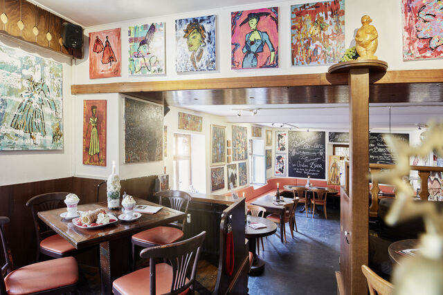 Wechselnde Kunstausstellung