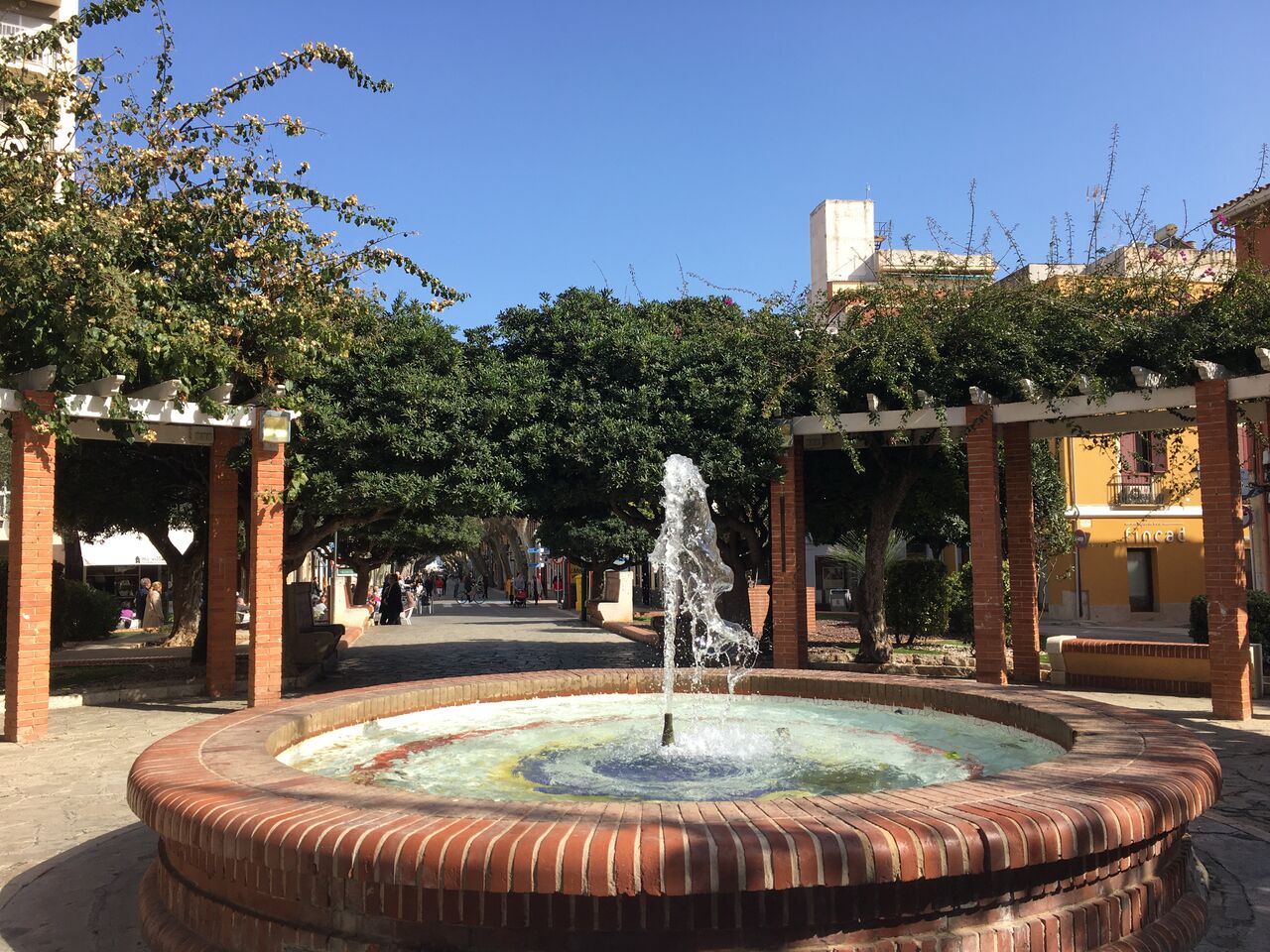 Estamos a solo 1 Minuto de la fuente & Calle Marques de Campo.
Aqui te esperamos. :)