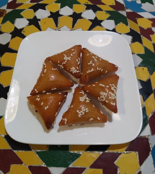 Pâtisseries orientales - Briwate (miel, amandes)