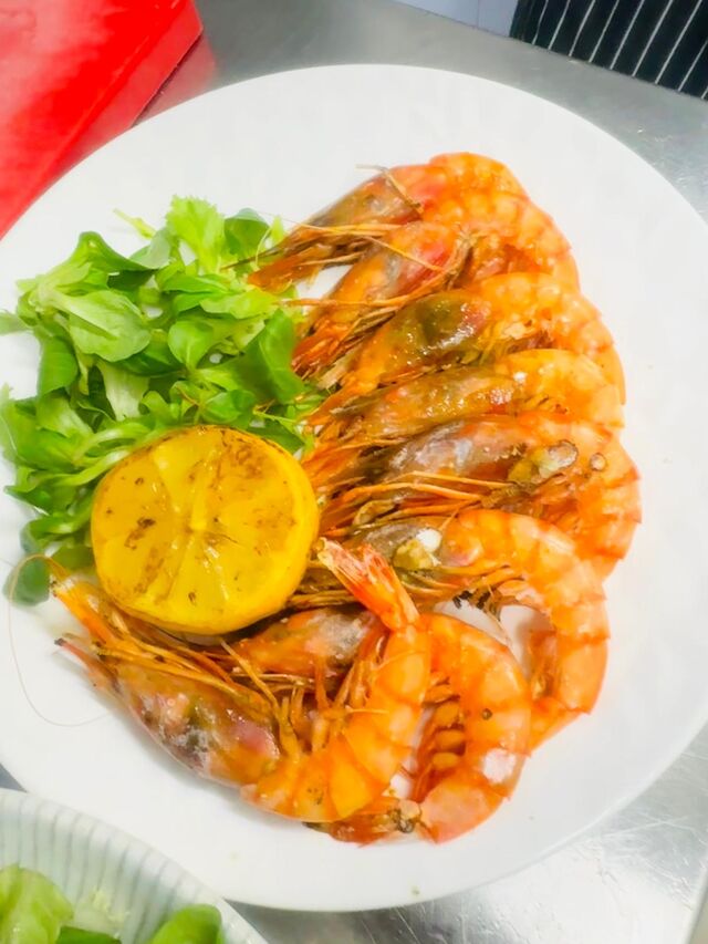 Red prawns 