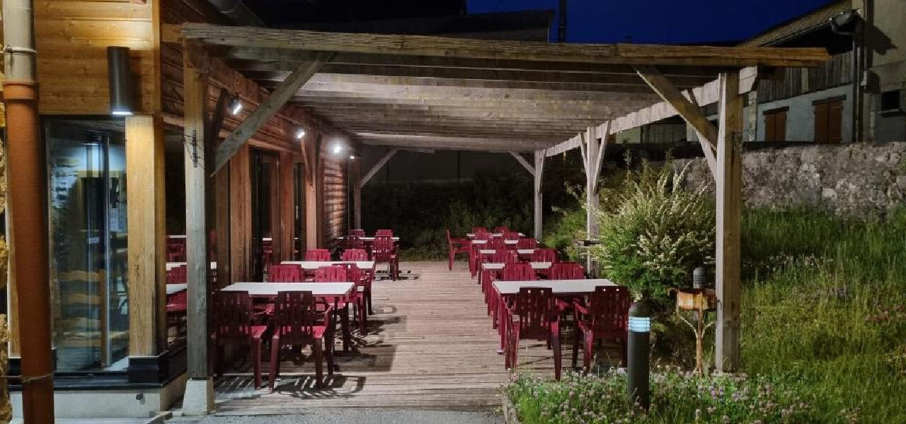 Thaya terrace at night
Super romantic for couples