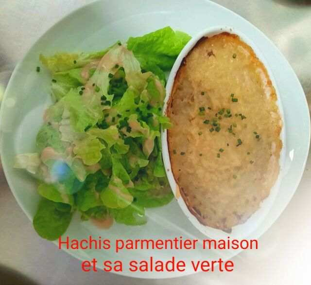 Hachis parmentier maison et sa salade