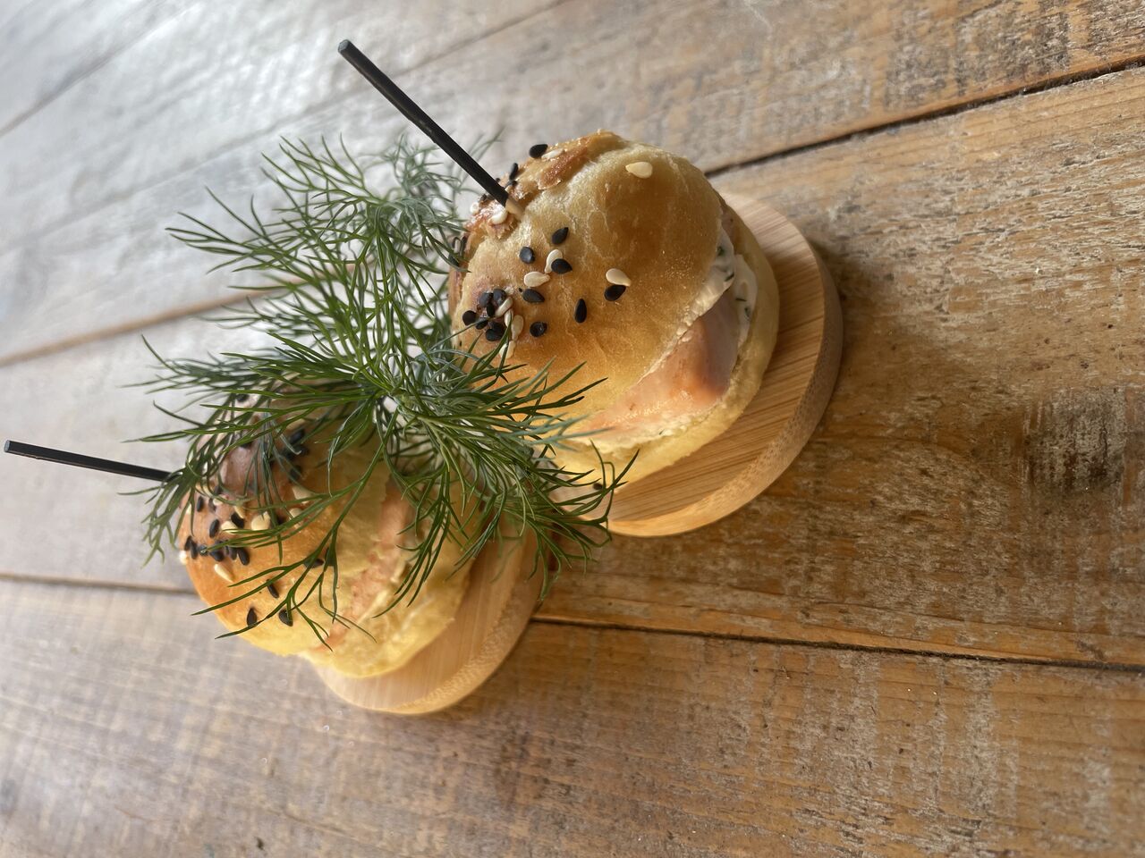 potatoe bun maison / saumon / fromage frais