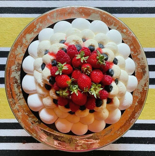 Pavlova aux fruits rouges