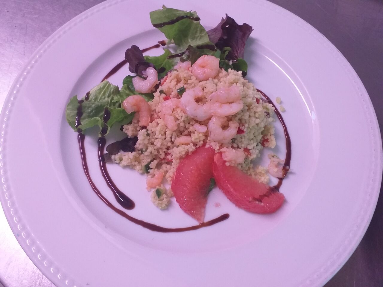 Taboulé aux crevettes et pamplemousses
