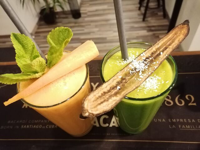 Turmeric Turmix és Mangós-spenótos Smoothie