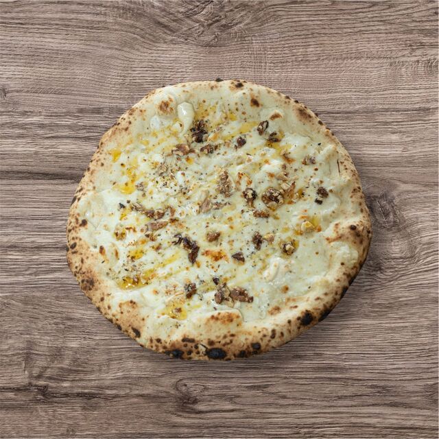 Chèvre Miel ▪ 13€ : crème, fior di latte, chèvre, noix, miel de Bormes médaillé d’or